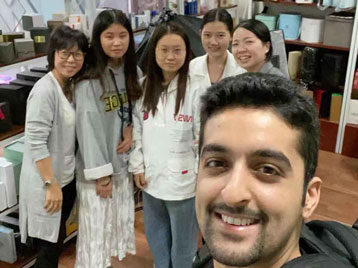 يسعدني مقابلة جون من الولايات المتحدة الأمريكية